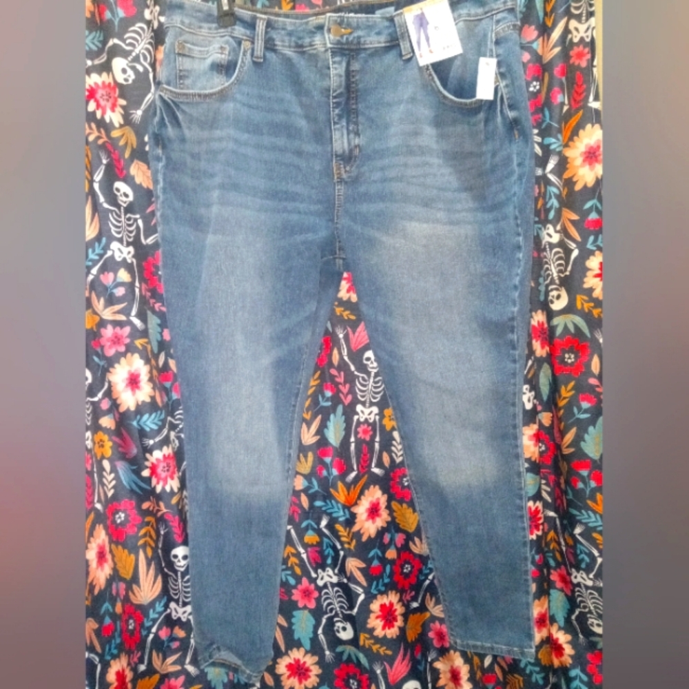 NWT Time & Tru High Rise Curvy Skinny Jeans Size 20